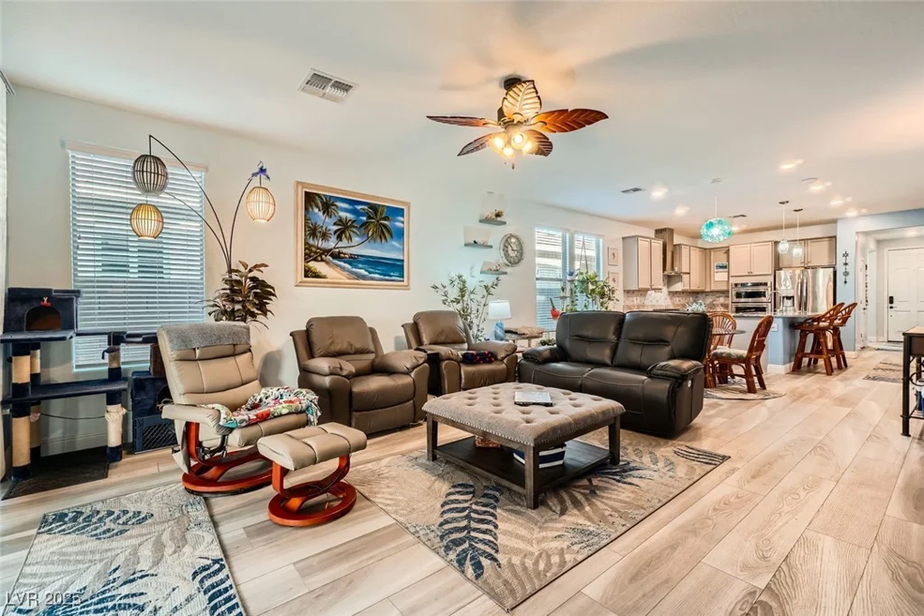 2122 Thelen, North Las Vegas, NV 89086