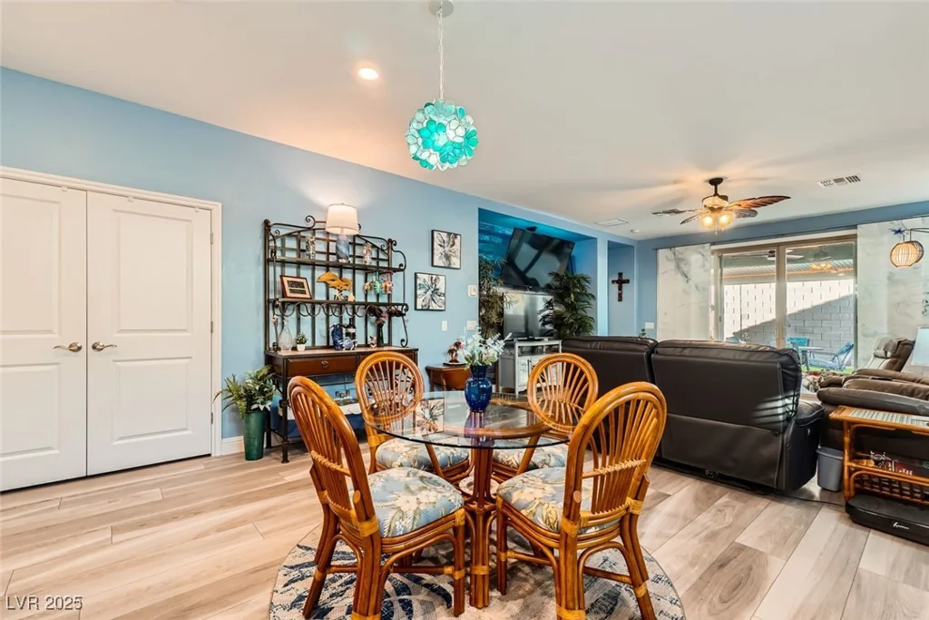 2122 Thelen, North Las Vegas, NV 89086