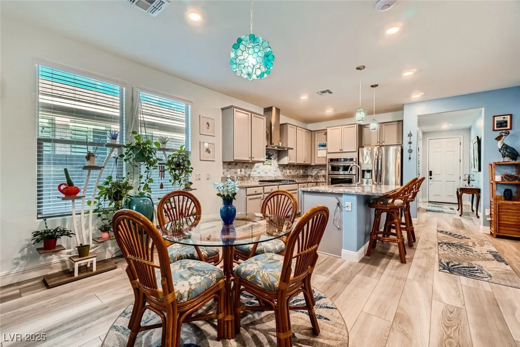 2122 Thelen, North Las Vegas, NV 89086