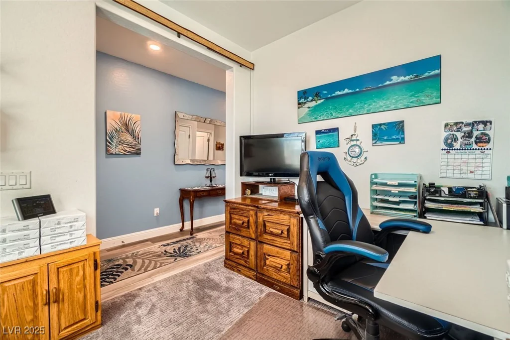 2122 Thelen, North Las Vegas, NV 89086