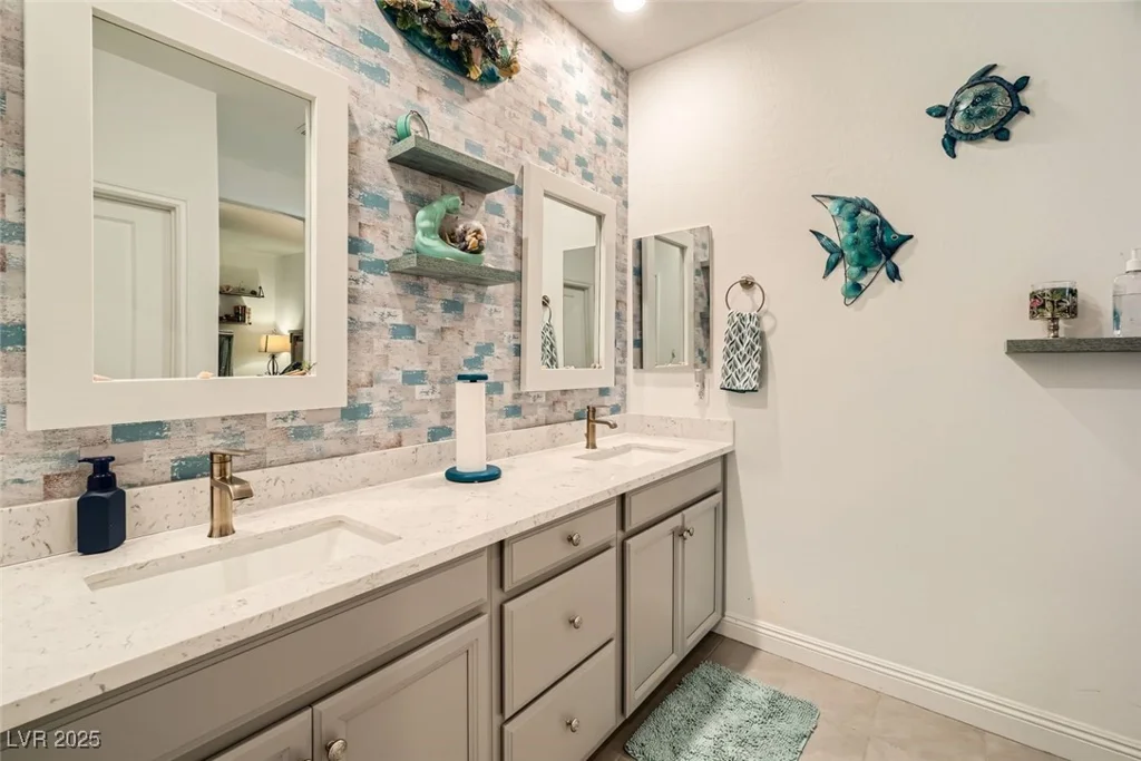 2122 Thelen, North Las Vegas, NV 89086