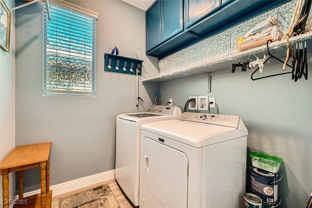 2122 Thelen, North Las Vegas, NV 89086