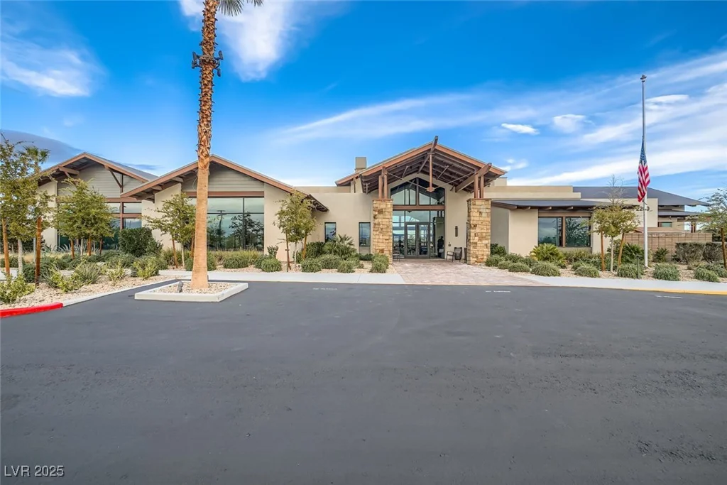 2122 Thelen, North Las Vegas, NV 89086