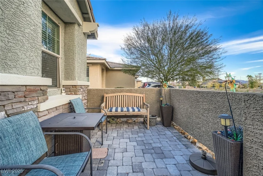 2122 Thelen, North Las Vegas, NV 89086