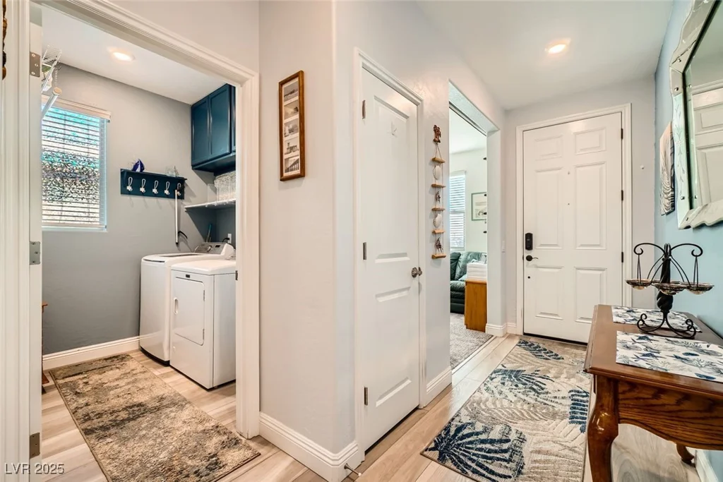 2122 Thelen, North Las Vegas, NV 89086