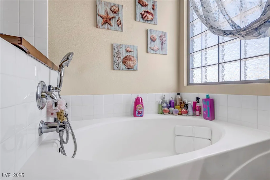 10662 Bonchester Hill, Las Vegas, NV 89141