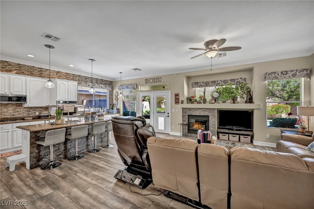 10662 Bonchester Hill, Las Vegas, NV 89141