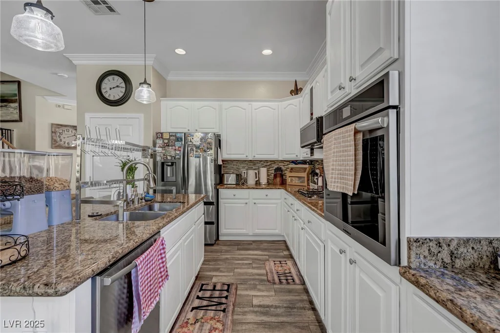 10662 Bonchester Hill, Las Vegas, NV 89141