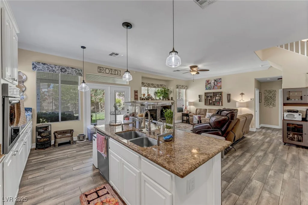 10662 Bonchester Hill, Las Vegas, NV 89141