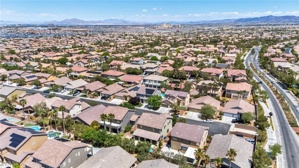 10662 Bonchester Hill, Las Vegas, NV 89141