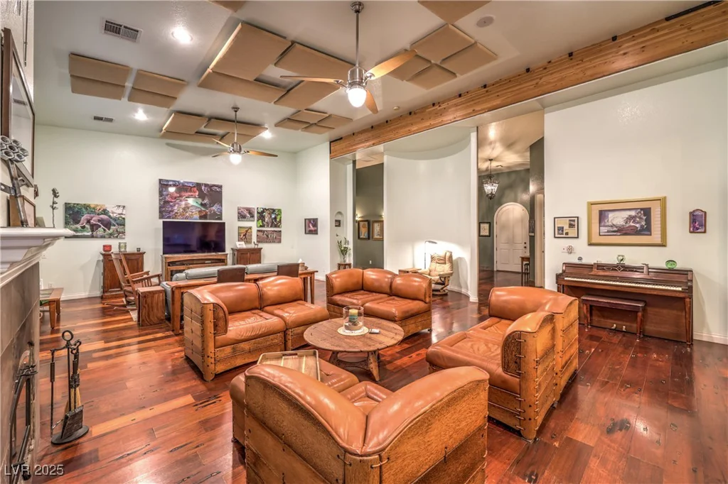 3910 Pebble, Las Vegas, NV 89139