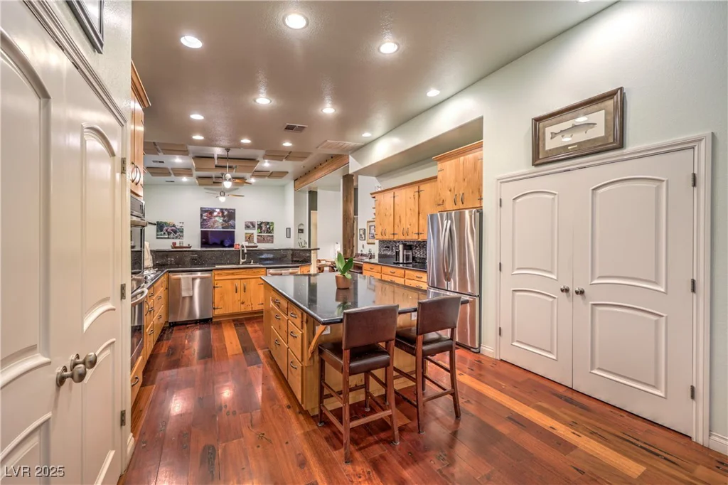 3910 Pebble, Las Vegas, NV 89139