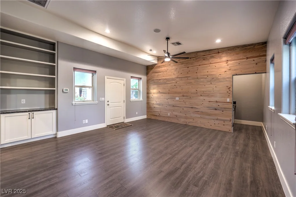 3910 Pebble, Las Vegas, NV 89139