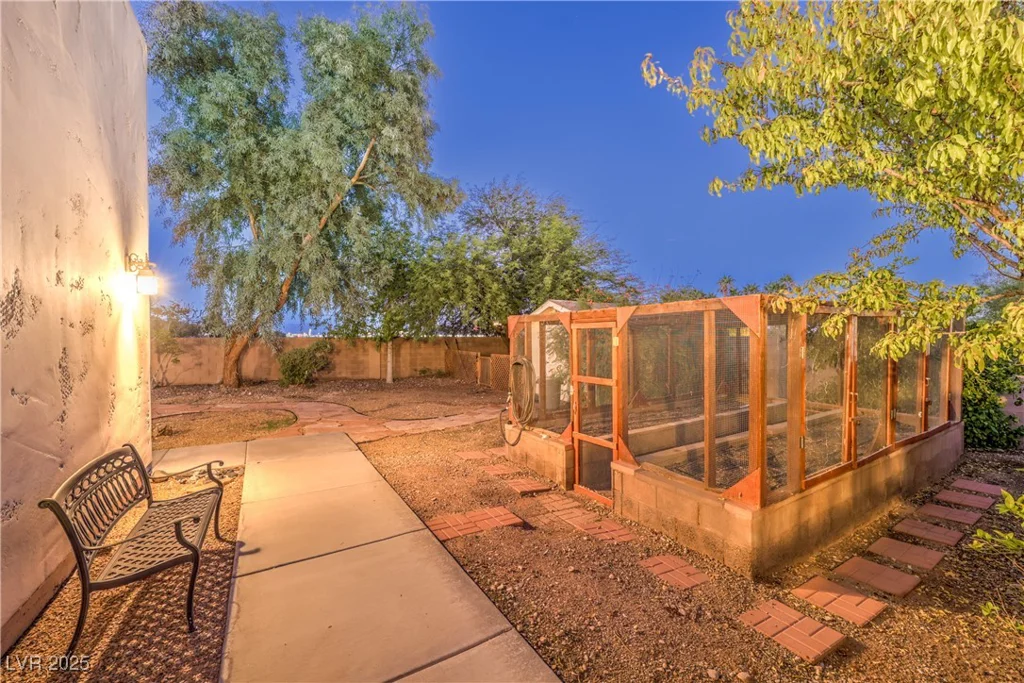 3910 Pebble, Las Vegas, NV 89139