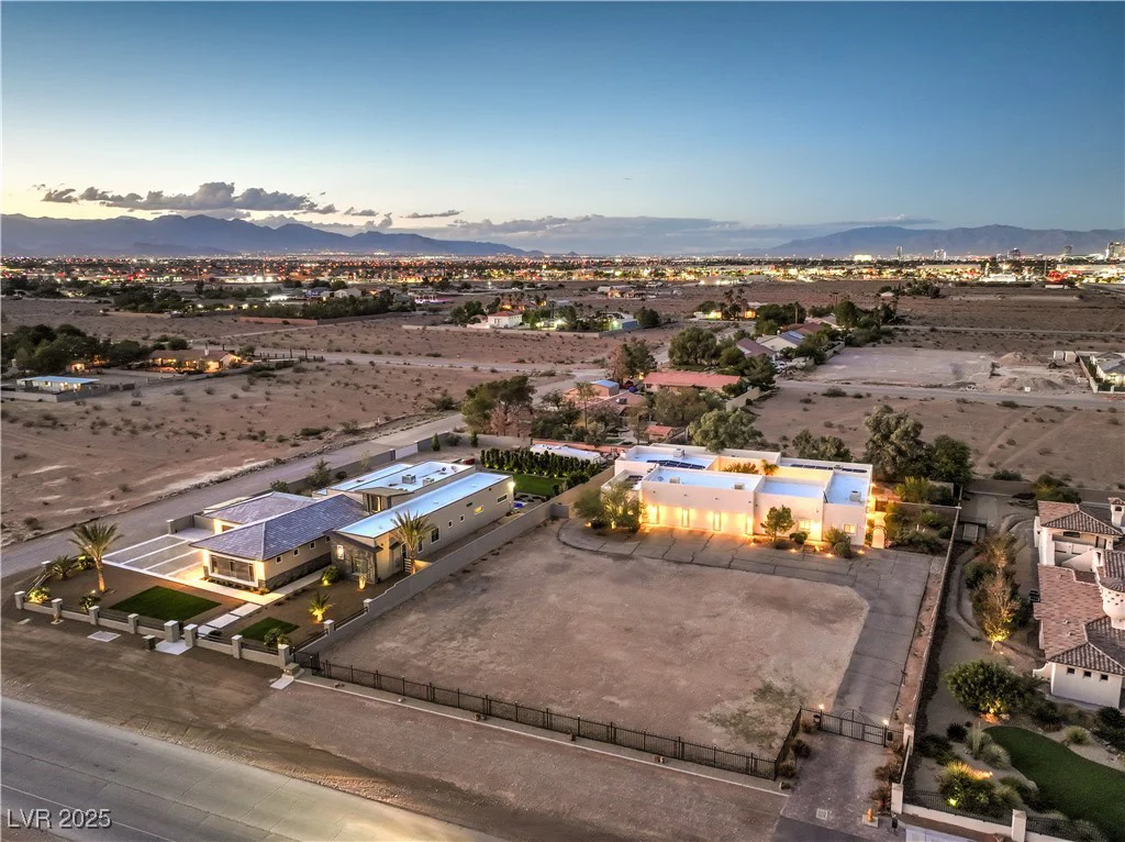 3910 Pebble, Las Vegas, NV 89139