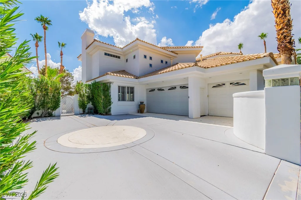 23 Cascade Creek, Las Vegas, NV 89113