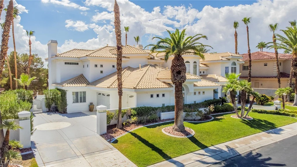 23 Cascade Creek, Las Vegas, NV 89113