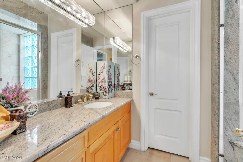 23 Cascade Creek, Las Vegas, NV 89113