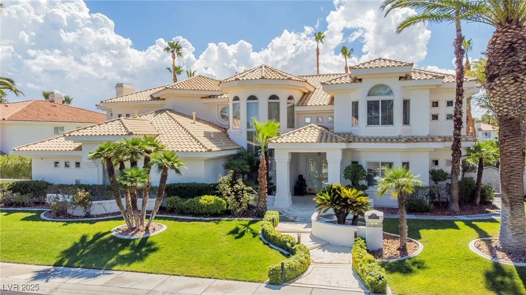 23 Cascade Creek, Las Vegas, NV 89113