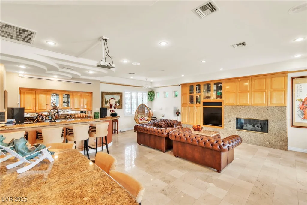 23 Cascade Creek, Las Vegas, NV 89113
