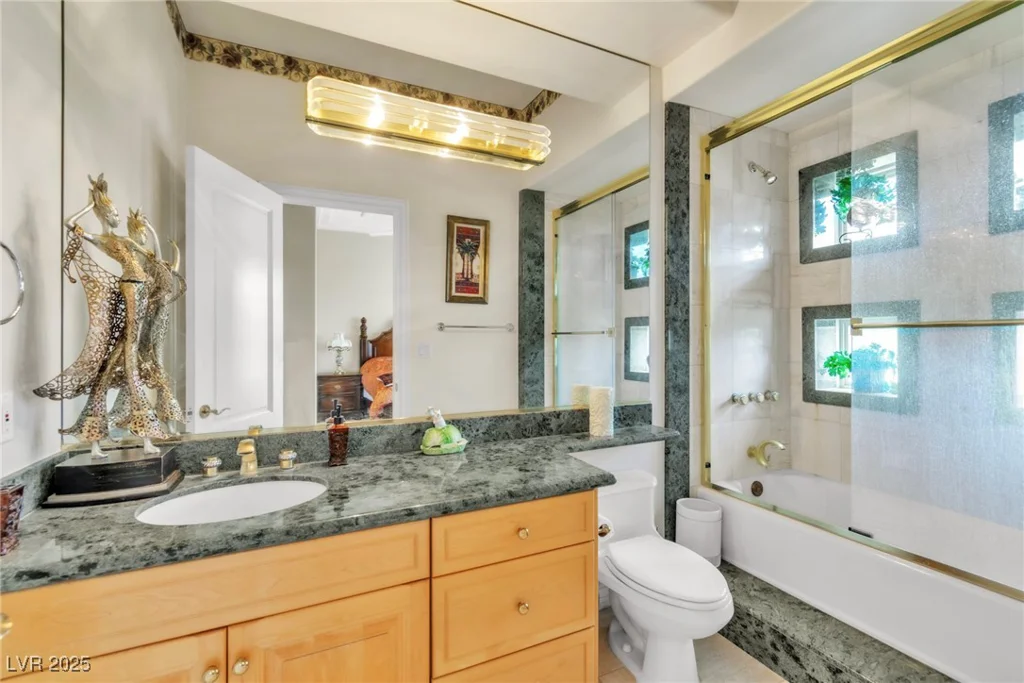 23 Cascade Creek, Las Vegas, NV 89113