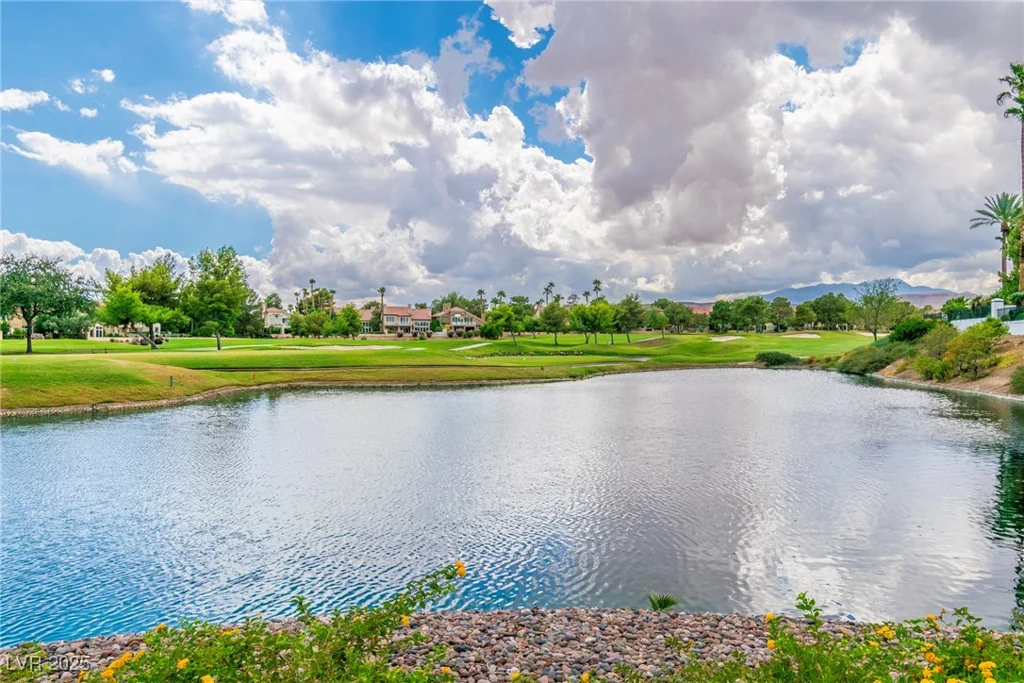 23 Cascade Creek, Las Vegas, NV 89113