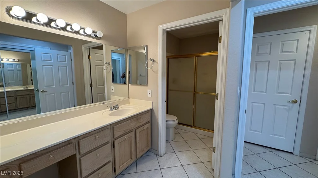 2202 Spring Water, Las Vegas, NV 89134