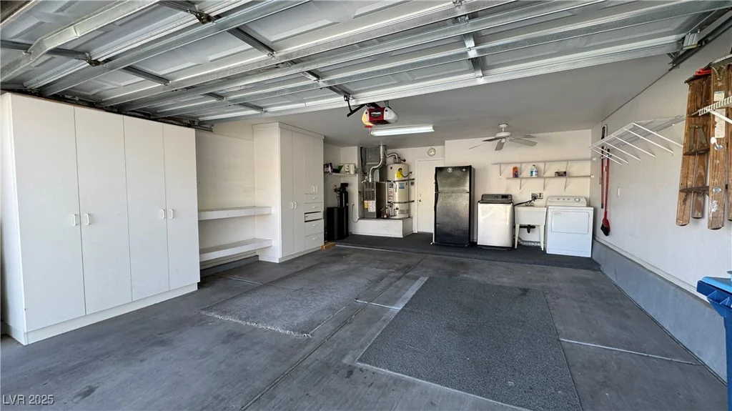 2202 Spring Water, Las Vegas, NV 89134