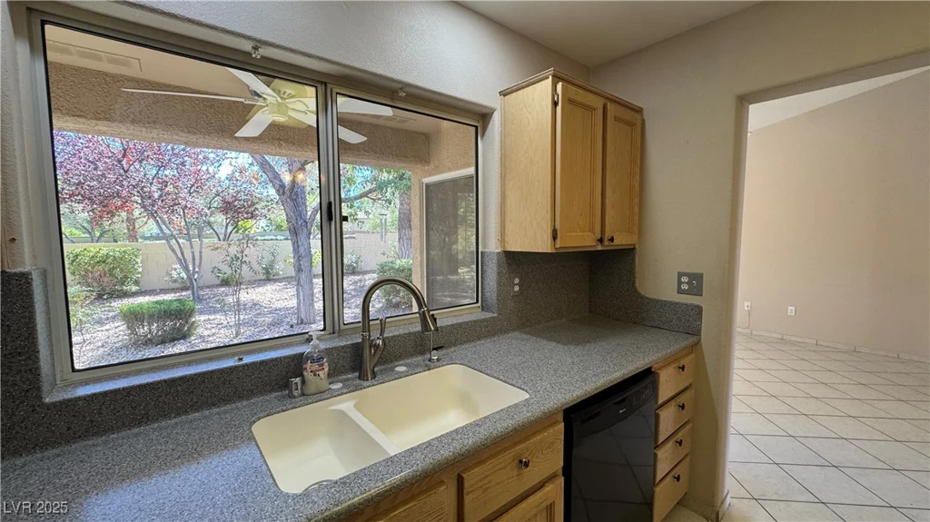 2202 Spring Water, Las Vegas, NV 89134