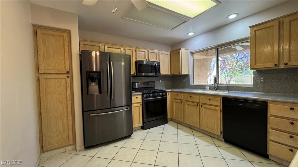 2202 Spring Water, Las Vegas, NV 89134