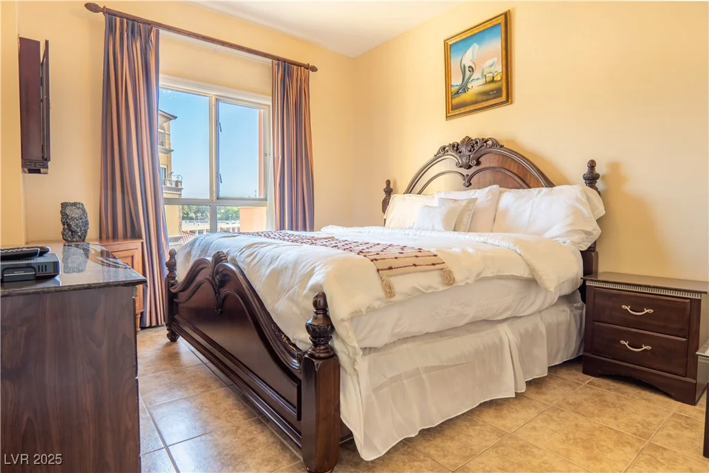 30 Strada Di Villaggio, Henderson, NV 89011