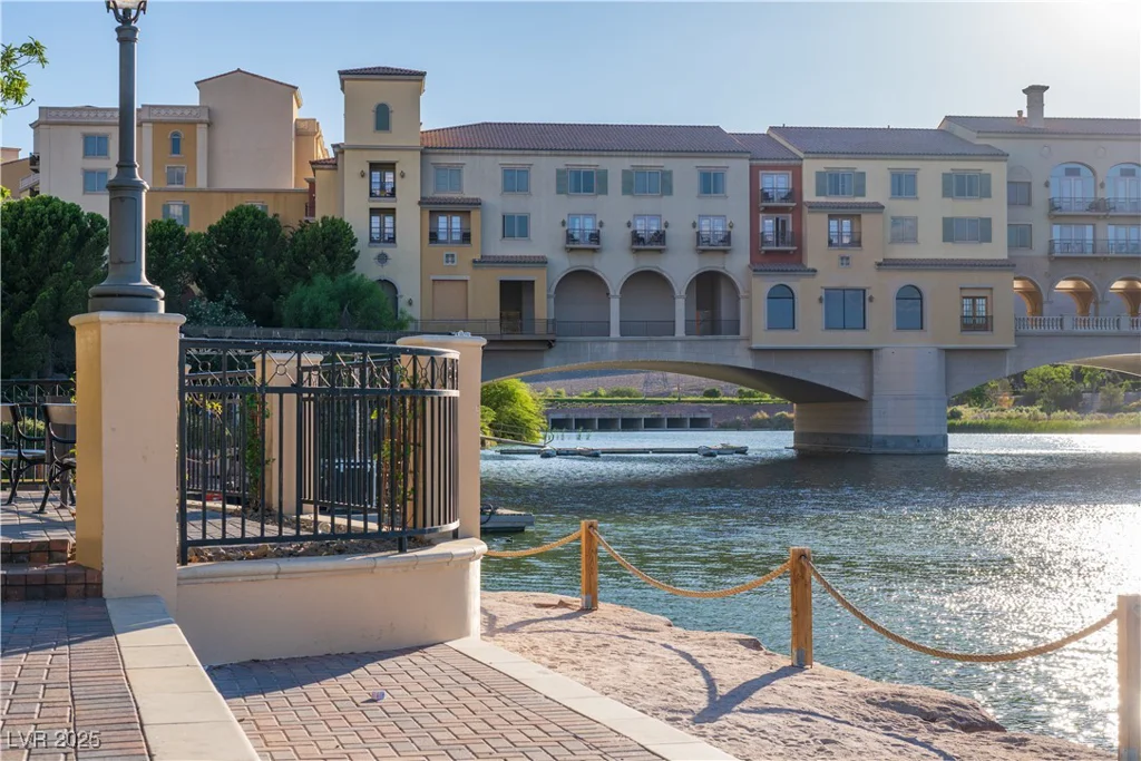 30 Strada Di Villaggio, Henderson, NV 89011