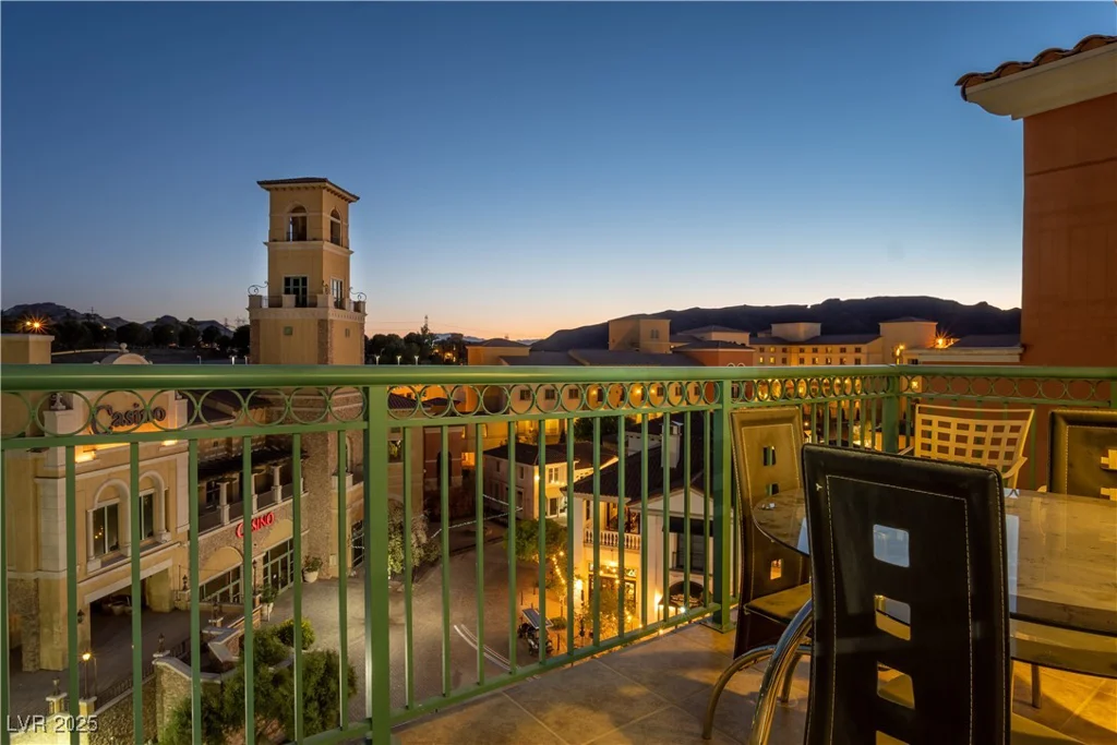 30 Strada Di Villaggio, Henderson, NV 89011