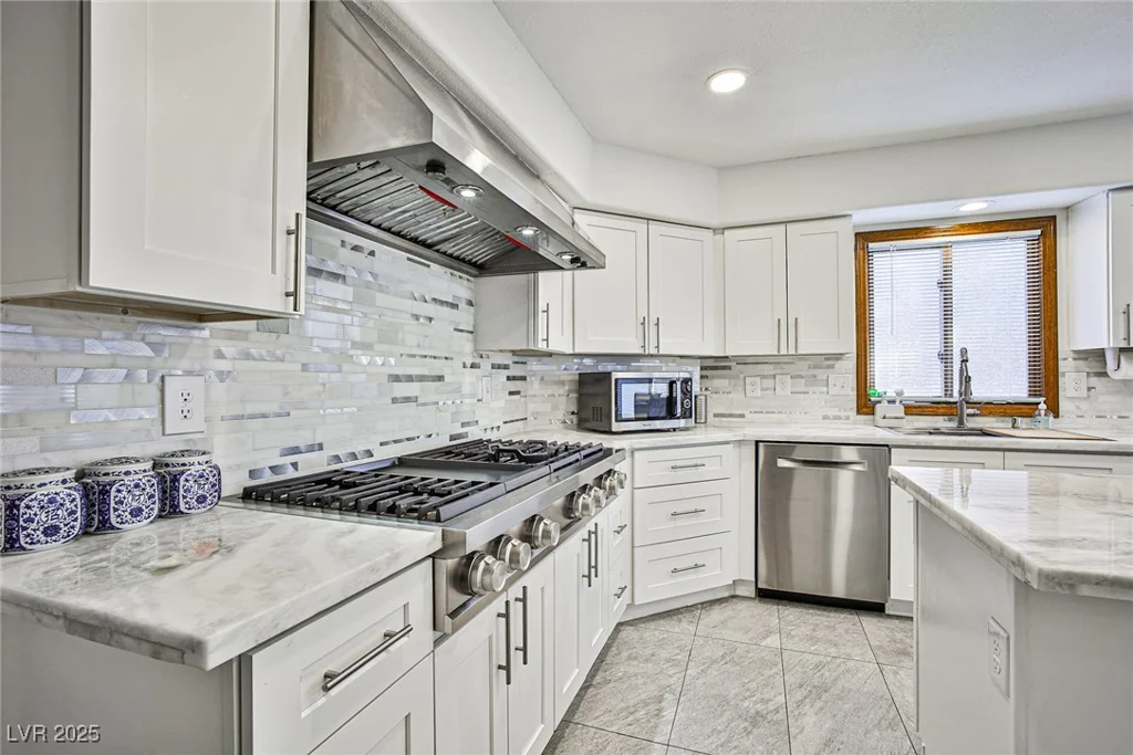 7772 Boca Raton, Las Vegas, NV 89113