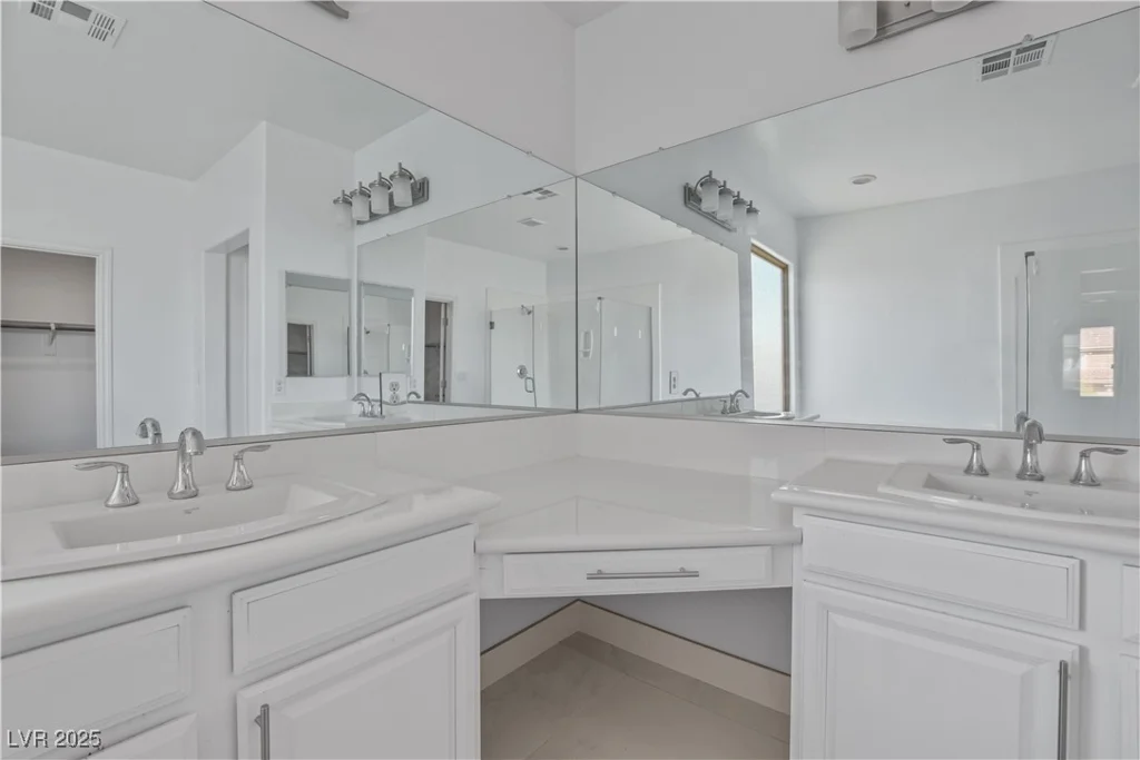 7324 WHITE BLOOM, Las Vegas, NV 89117