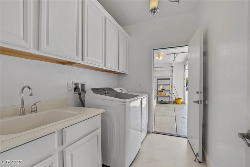 7324 WHITE BLOOM, Las Vegas, NV 89117