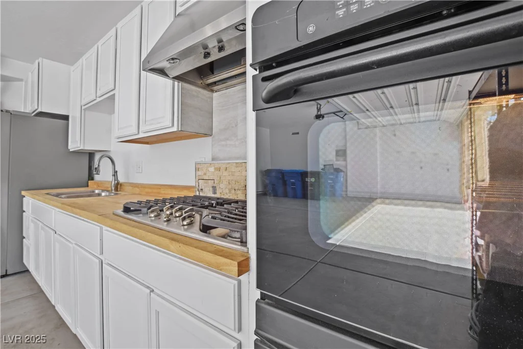 7324 WHITE BLOOM, Las Vegas, NV 89117