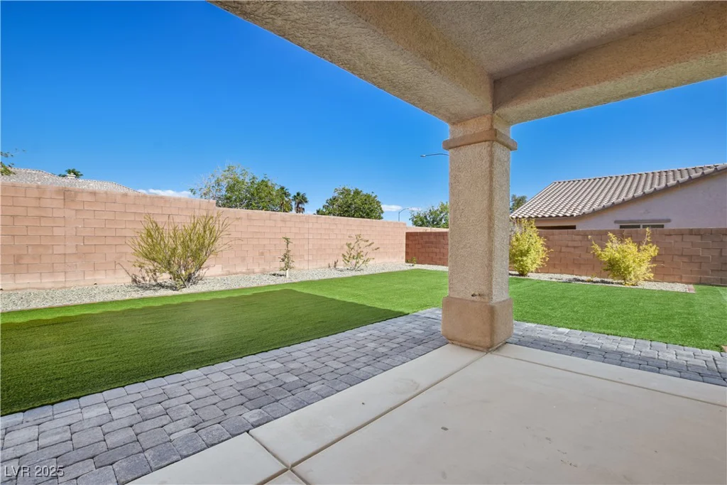 7324 WHITE BLOOM, Las Vegas, NV 89117