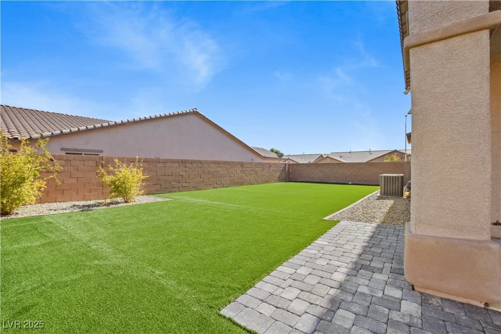 7324 WHITE BLOOM, Las Vegas, NV 89117