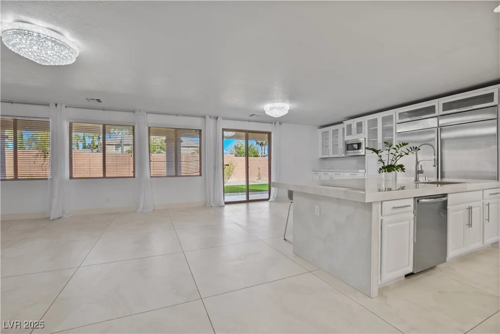 7324 WHITE BLOOM, Las Vegas, NV 89117