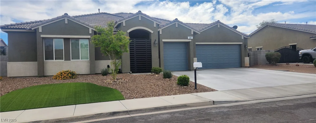 381 Rancho, Henderson, NV 89015