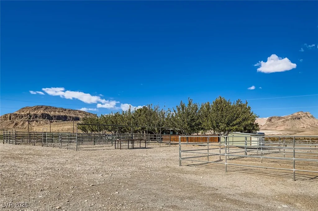 12992 State Hwy 160, Las Vegas, NV 89161