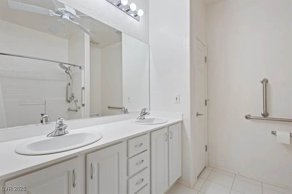 7945 Woodlark, North Las Vegas, NV 89084