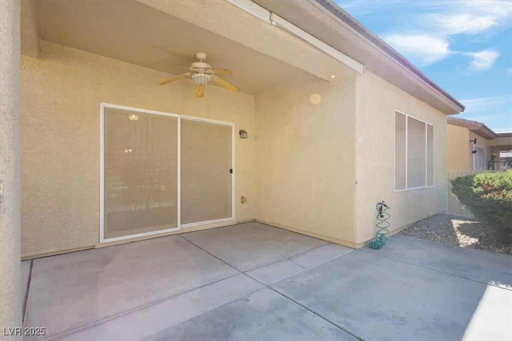 7945 Woodlark, North Las Vegas, NV 89084