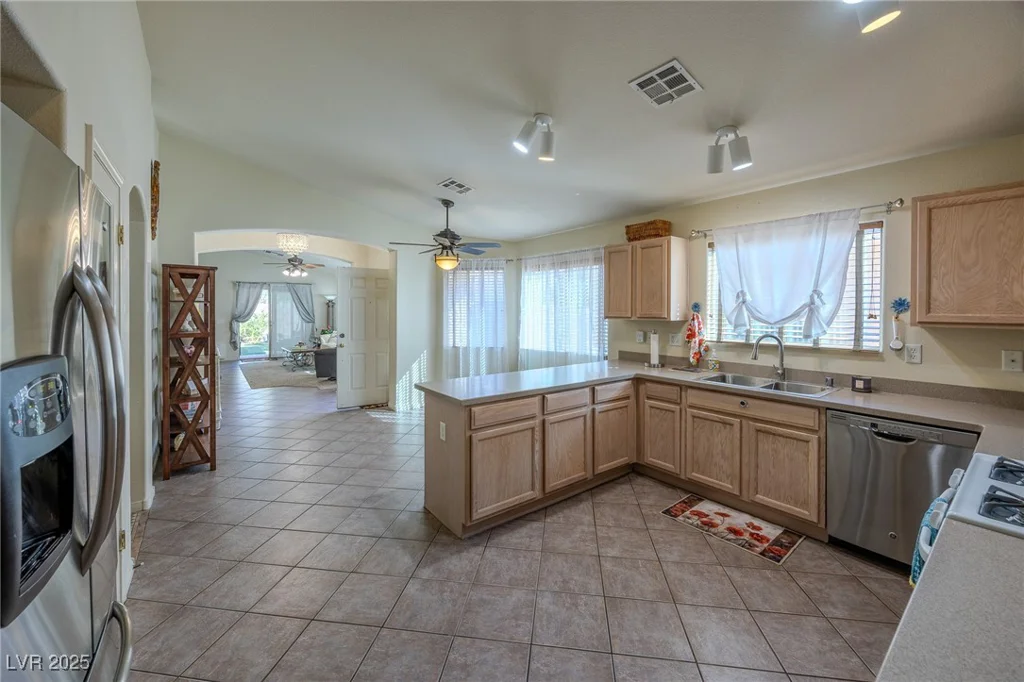 5608 Crowbush Cove, Las Vegas, NV 89122