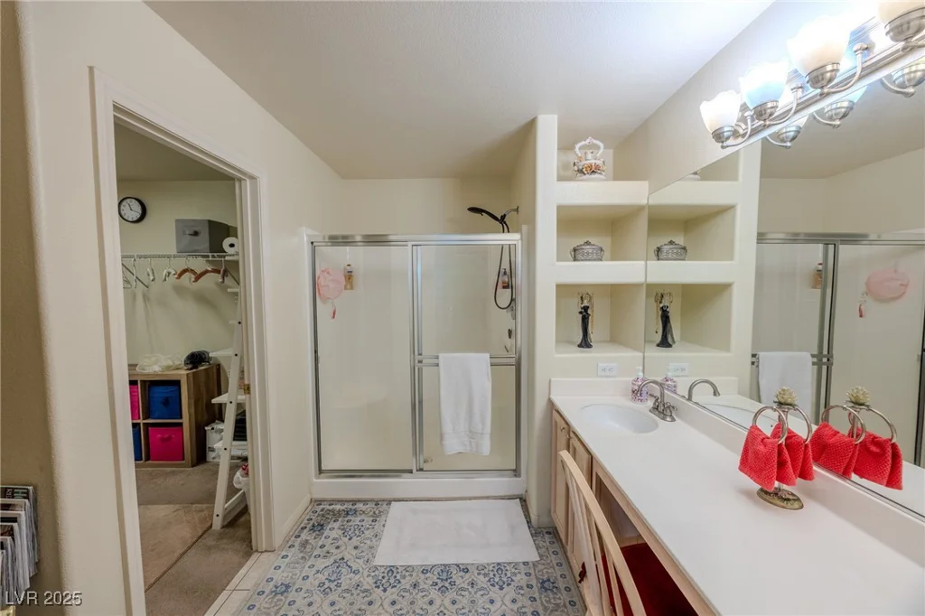 5608 Crowbush Cove, Las Vegas, NV 89122