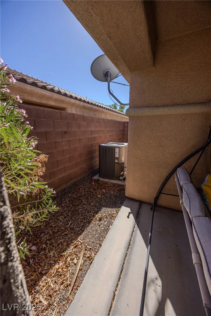 5608 Crowbush Cove, Las Vegas, NV 89122