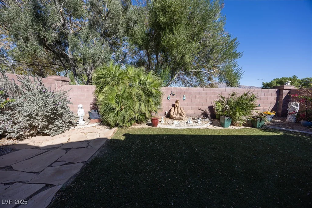 5608 Crowbush Cove, Las Vegas, NV 89122