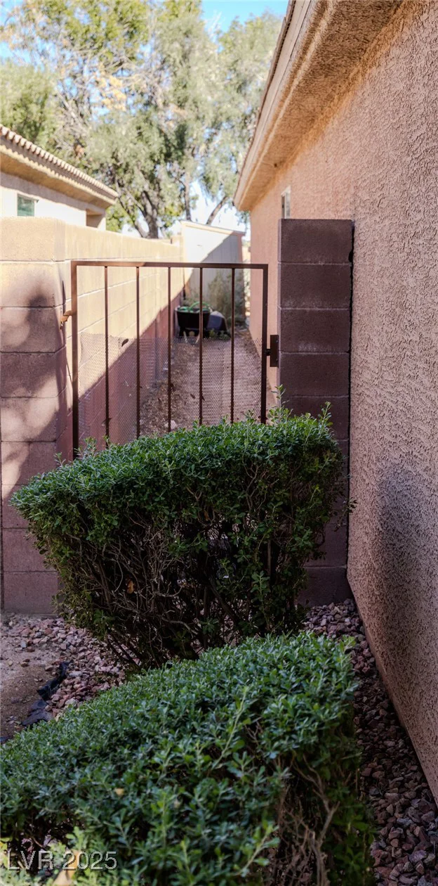 5608 Crowbush Cove, Las Vegas, NV 89122