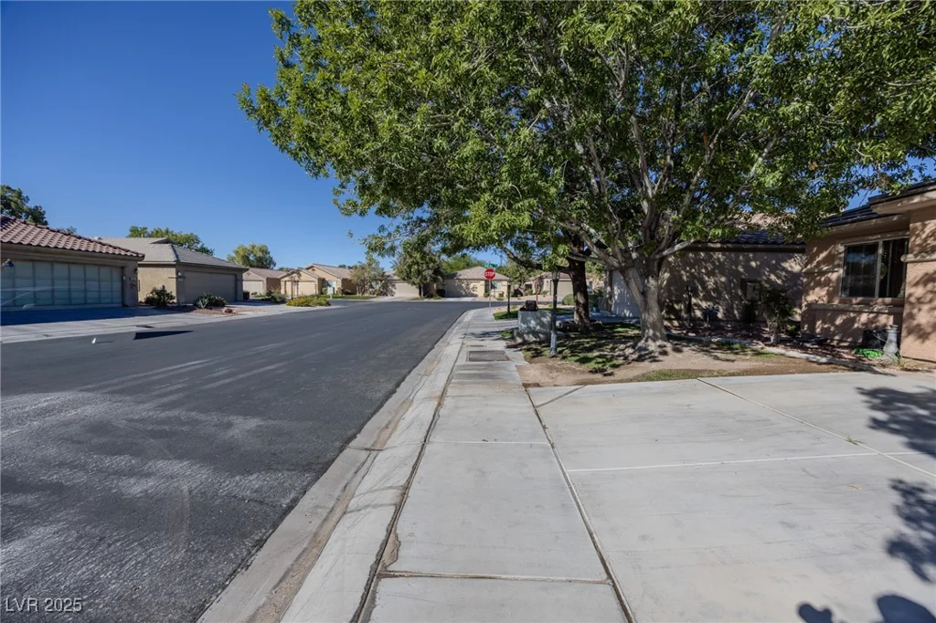 5608 Crowbush Cove, Las Vegas, NV 89122